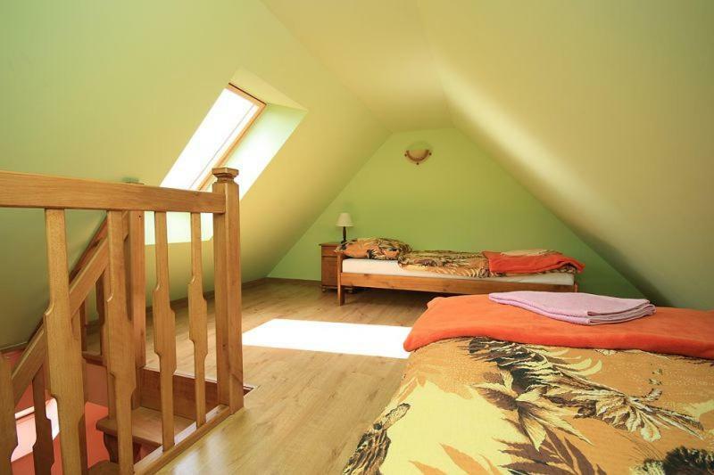 Karpnicka Struga W Dolinie Palacow I Ogrodow Jelenia Góra Exterior foto
