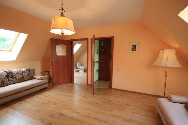 Karpnicka Struga W Dolinie Palacow I Ogrodow Jelenia Góra Exterior foto